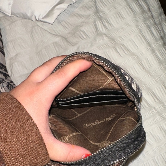 Wrangler Black and White Aztec Crossbody Bag - Picture 3 of 4